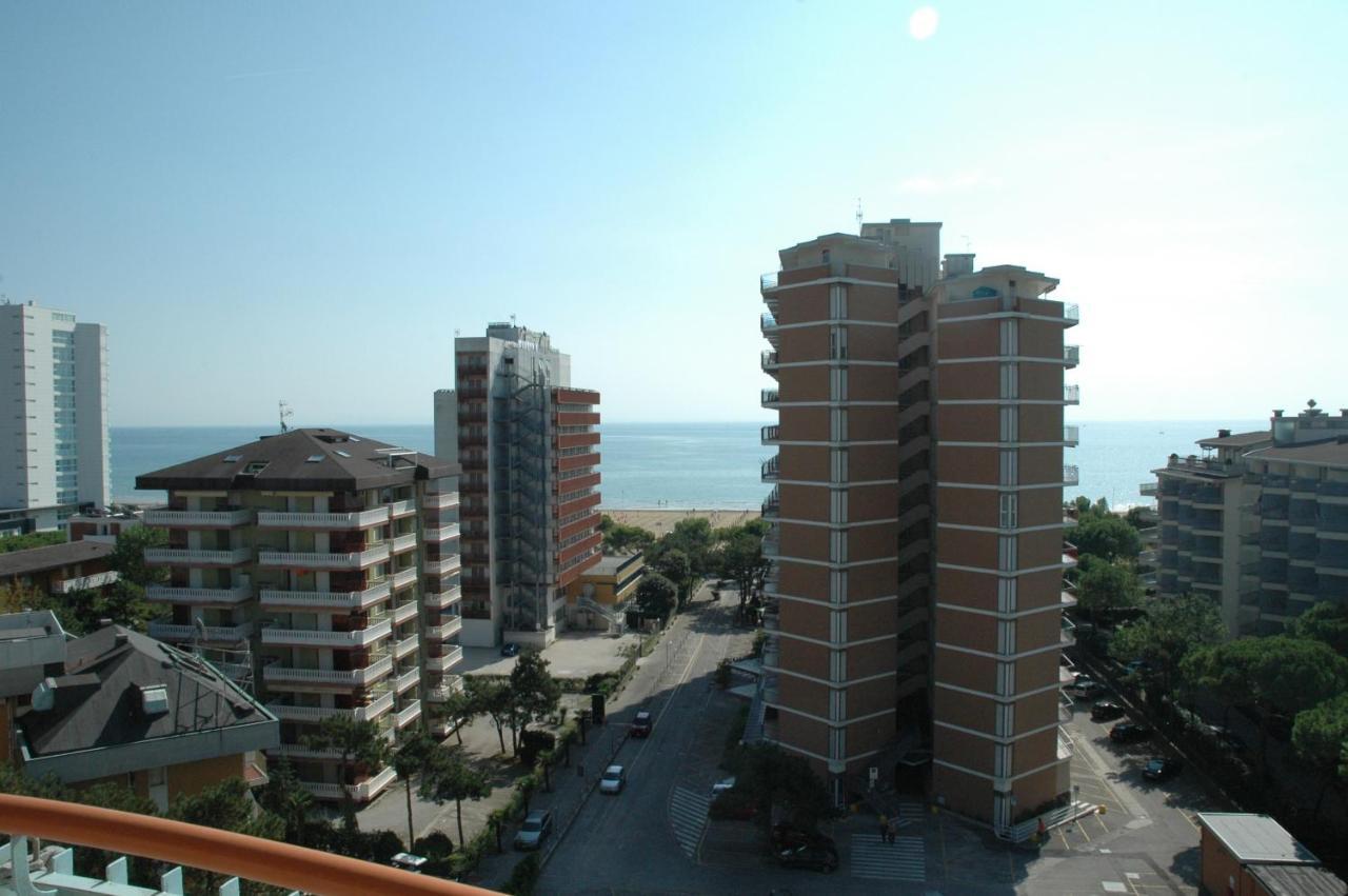 Appartamenti Puerto Do Sol Lignano Sabbiadoro Exterior foto